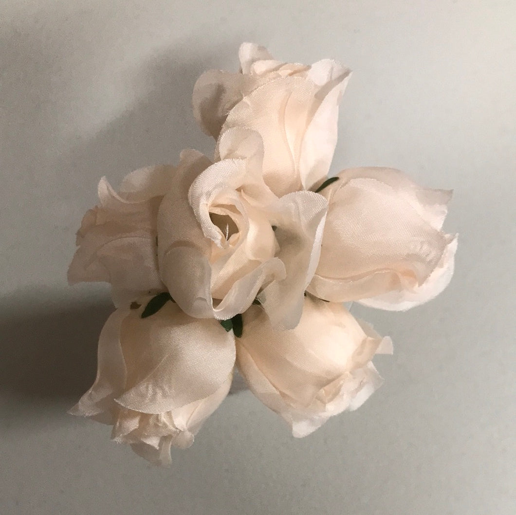 Flower Bunch of Rose Buds (6) Pale Peach Code 70