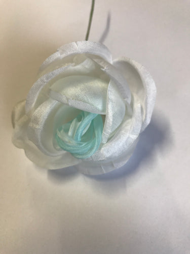 Flower Rose Small White with Pale Blue Centre Code 31