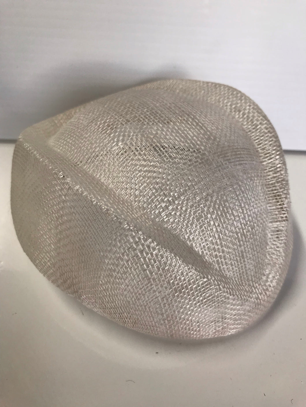 Sinnamay Hostess Base White