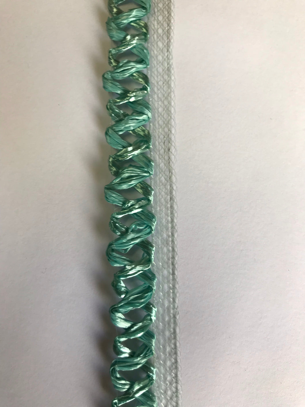 Straw Scallops with Crinoline Edge 2cm wide Mint