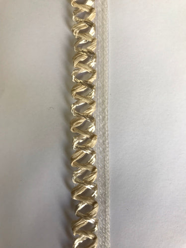 Straw Scallops with Crinoline Edge 2cm wide Nude