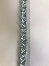 Load image into Gallery viewer, Straw Scallops with Crinoline Edge 2cm wide Blue