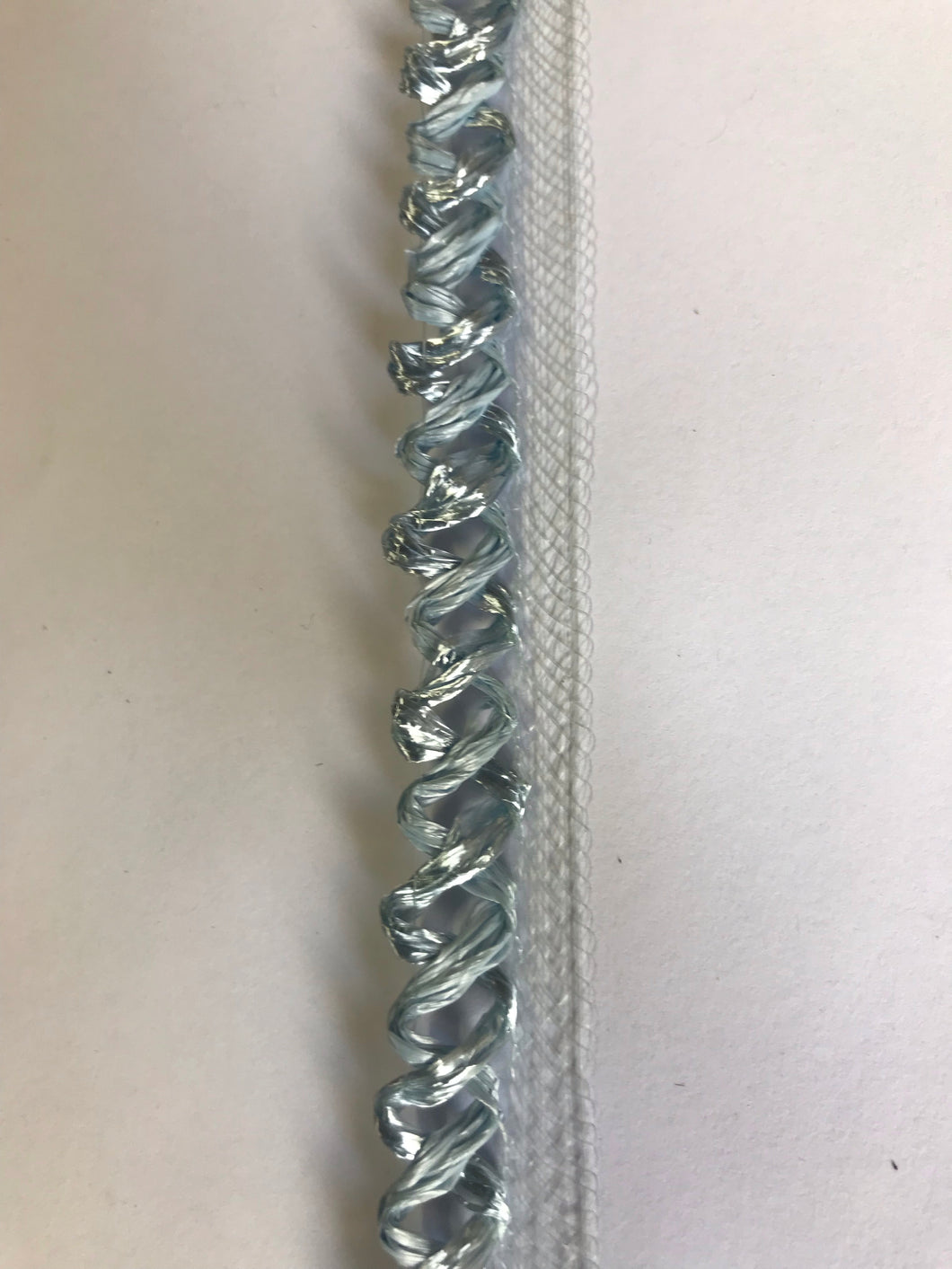 Straw Scallops with Crinoline Edge 2cm wide Blue