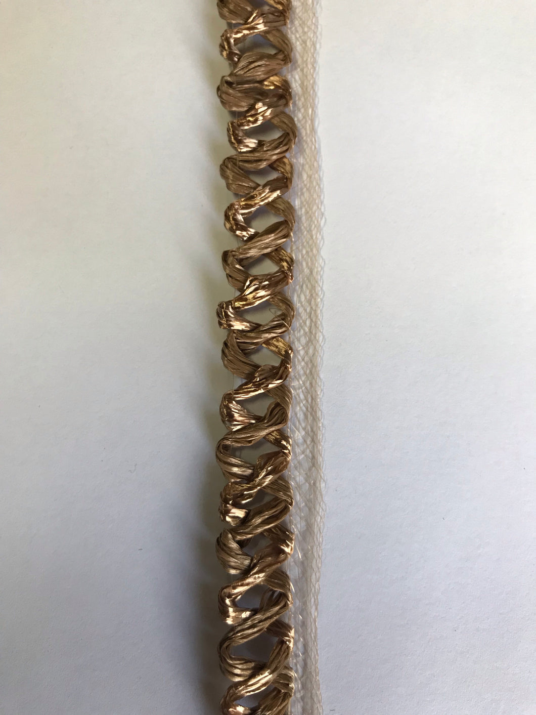 Straw Scallops with Crinoline Edge 2cm wide Brown